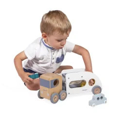 Janod Camion Transportador De Coches Con 3 Vehiculos Outlet