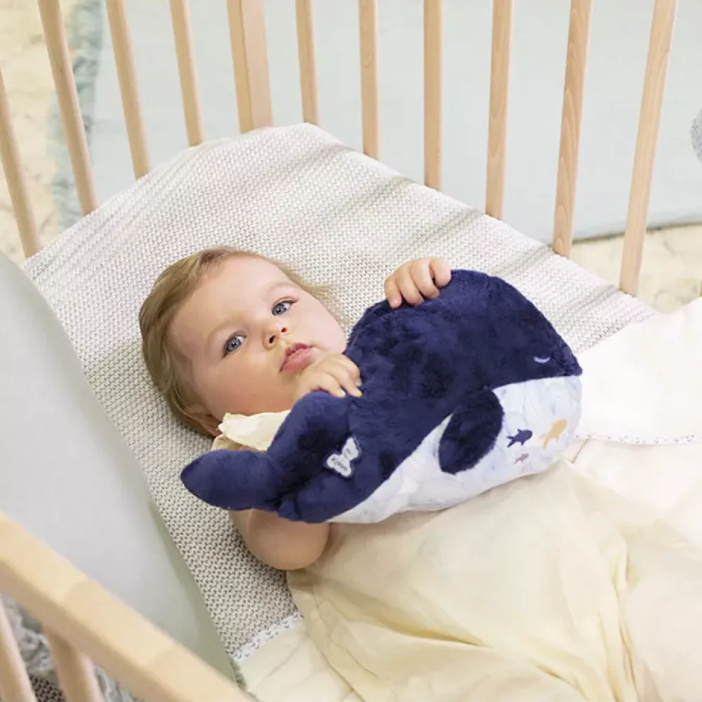 Kaloo Petit Calme: Cojin Termico Ballena Flash Sale